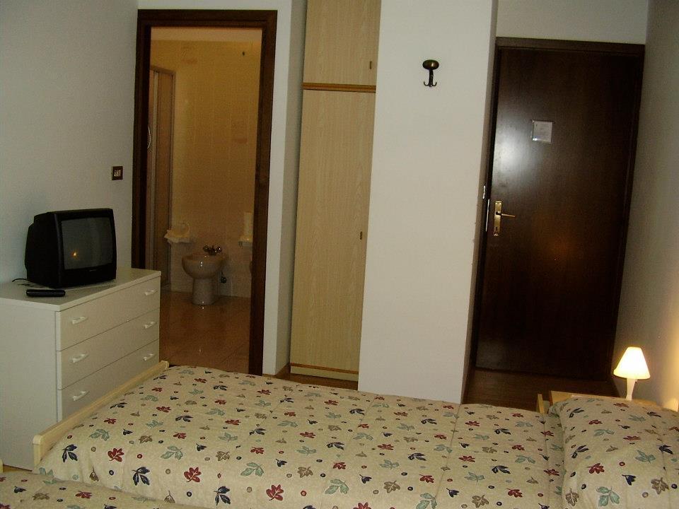 Affittacamere Ceschi Baselga di Pine Room photo
